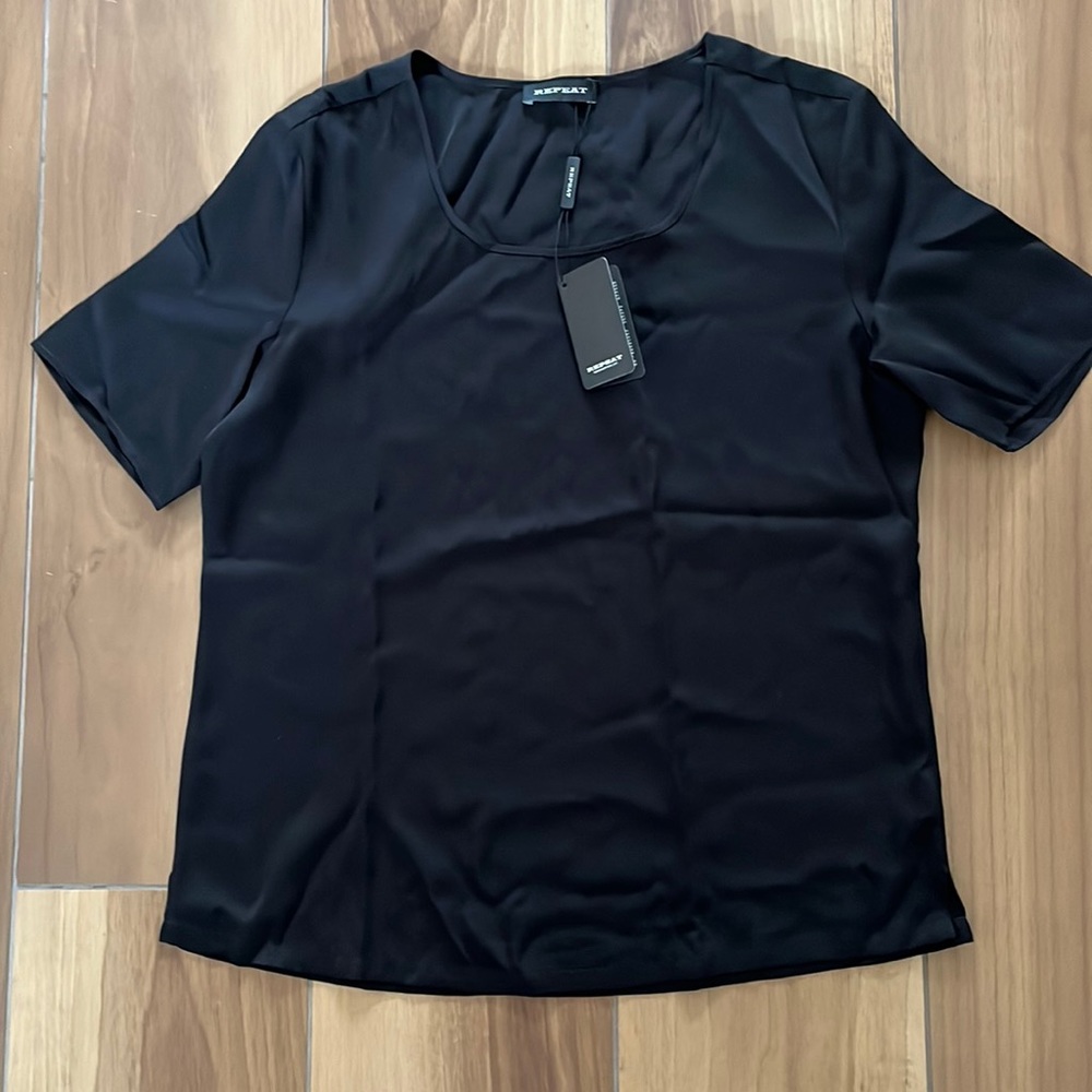 Repeat Cashmere washable silk t-shirt size 38 (medium)